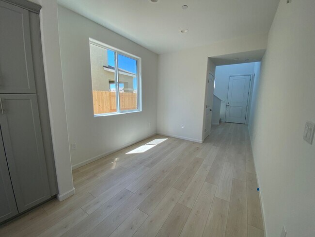 Building Photo - Spacious 4-Bedroom New Build in Prime Nort...