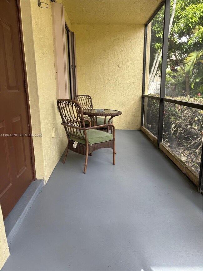 Building Photo - 10023 Winding Lake Rd