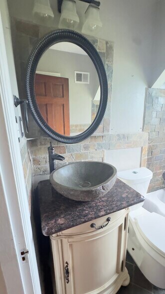 Bathroom sink - 9115 Rambler Dr