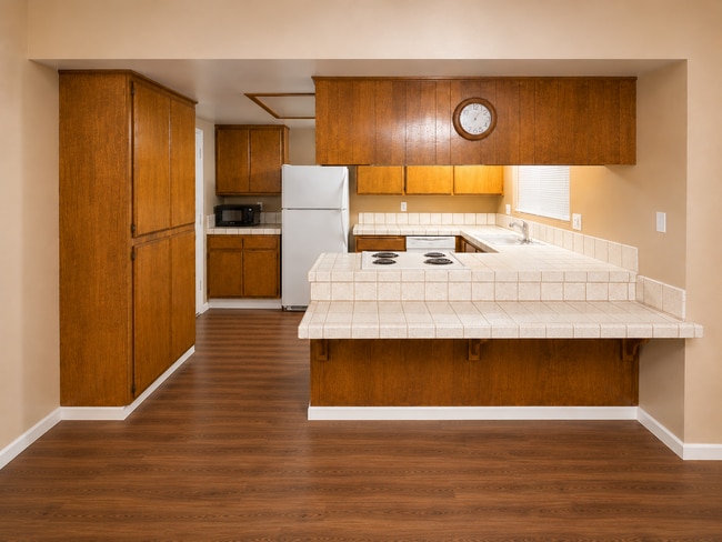 Building Photo - 64319 Doral Dr