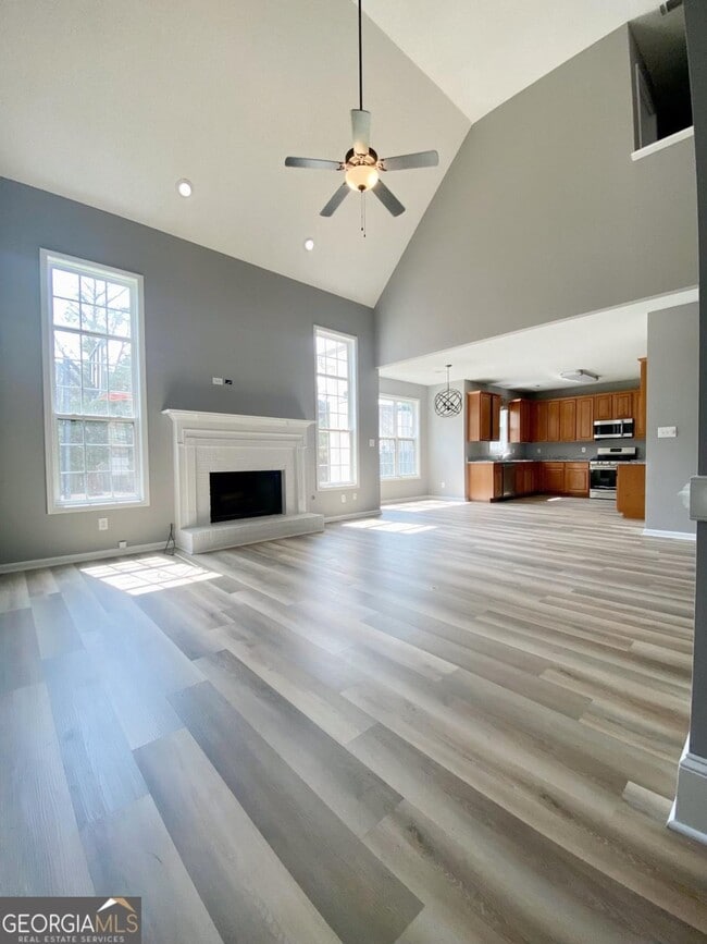 Building Photo - 675 Millbrook Villa Dr