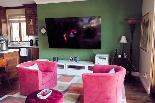 Building Photo - 1215 Altamead Dr