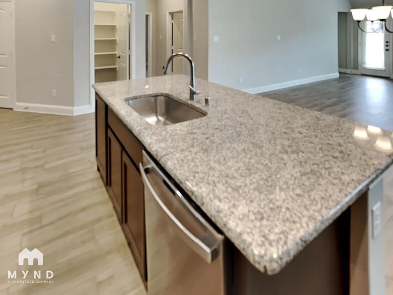 Building Photo - 544 Bradley Dr