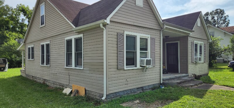 Primary Photo - 504 Oak Dr