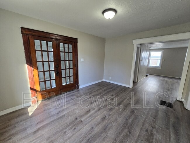 Building Photo - 109 Summit Ave