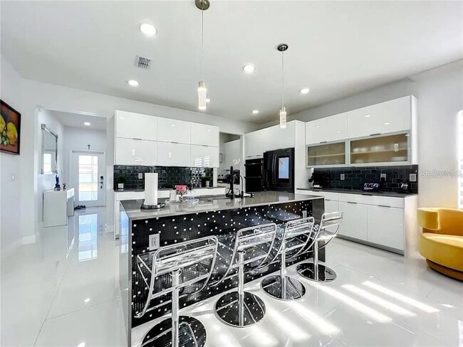 Building Photo - 2143 Camden Loop