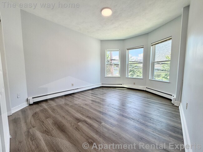 Building Photo - 122 Berkshire St