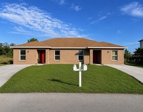 Building Photo - 642 Heraldo Ct