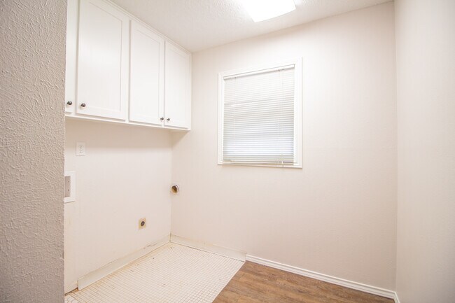 Building Photo - 3216 67th St