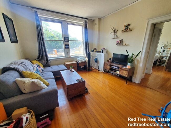 Building Photo - 31 Herrick Rd