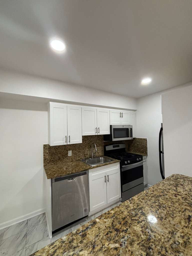 Building Photo - 795 84th St