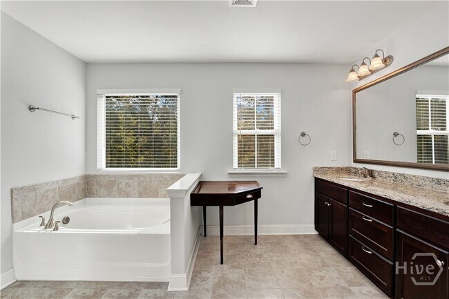 Building Photo - 289 Timberland Cir