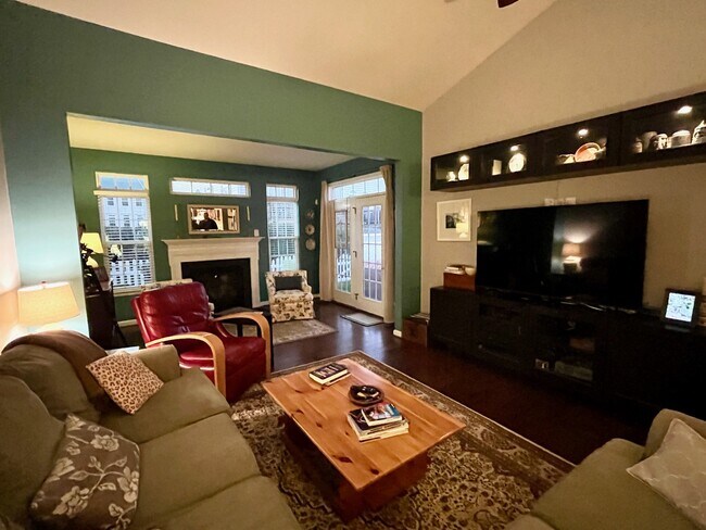 Building Photo - 3103 Abruzzo Pl