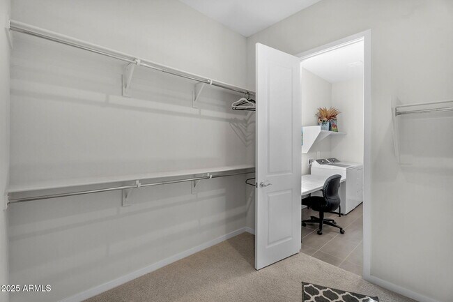 Building Photo - 866 W Flatiron Trl