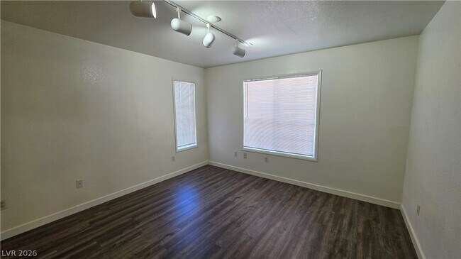 Building Photo - 1909 Rio Canyon Ct