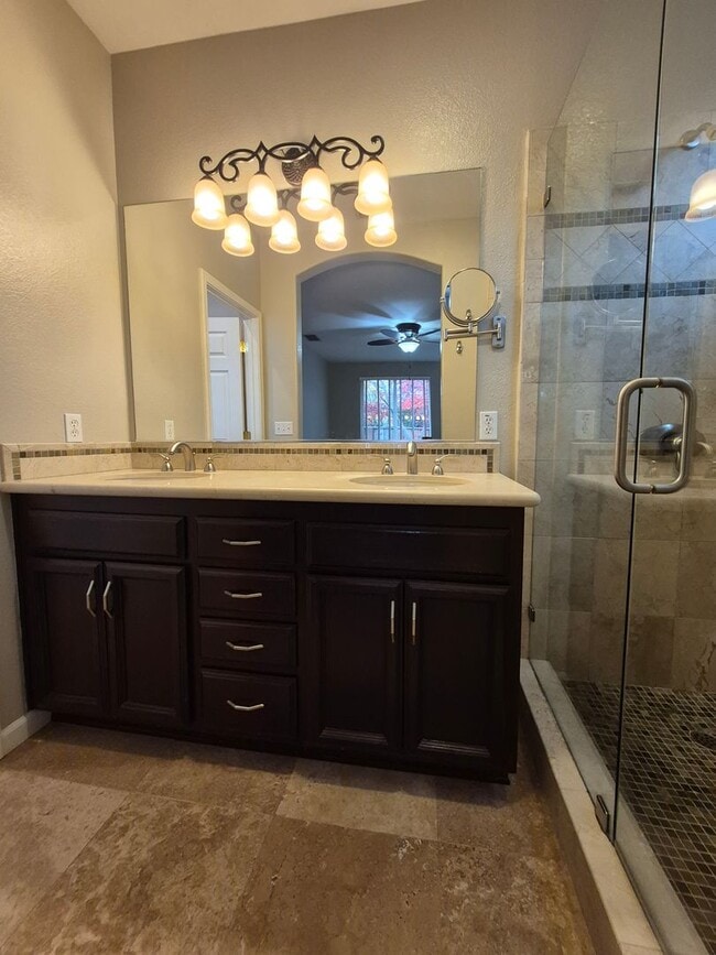 Building Photo - Now Leasing!! 3bd/2ba Gorgeous Single-Story Home Located In Roseville