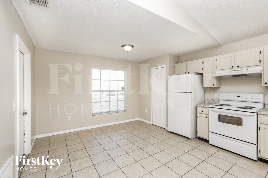 Building Photo - 7419 Little Pond Ct