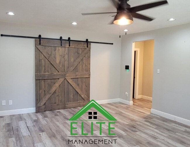 Building Photo - Beautiful 3-bedroom & 3 bathroom Home