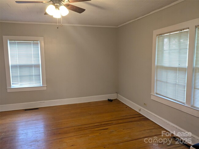 Building Photo - 134 Langtree Rd