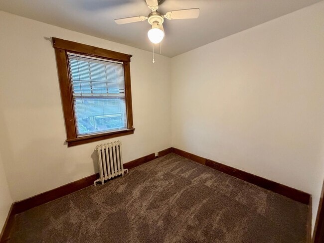 Building Photo - 1011 2nd St