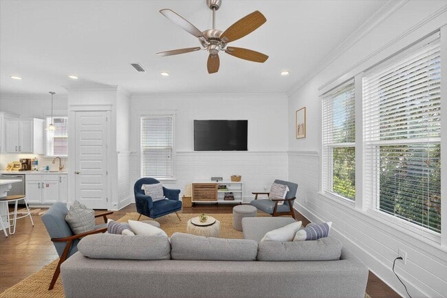 Building Photo - 28 Emerald Beach Cir