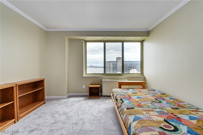 Building Photo - 12520 Edgewater Dr