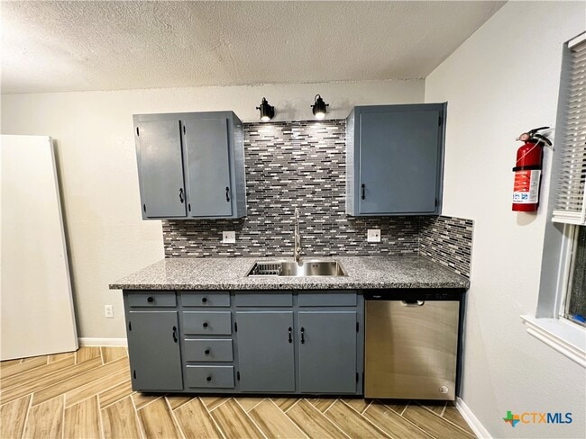 Building Photo - 303 Erby Ave