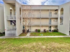 Building Photo - 2625 FL-590