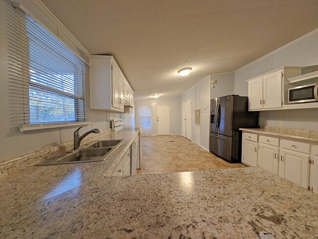 Building Photo - 1340 Meadowland Dr