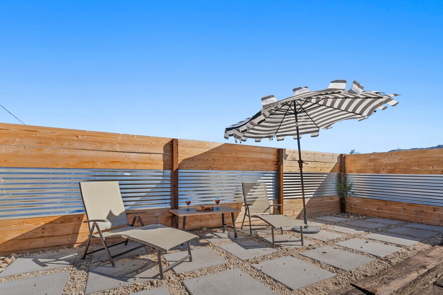 Building Photo - 61894 Valley View Cir