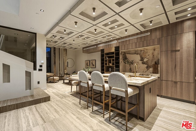 Building Photo - 1021 N Ogden Dr