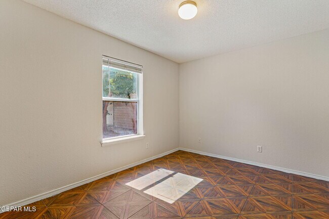 Building Photo - 12720 Tierra Mina Dr