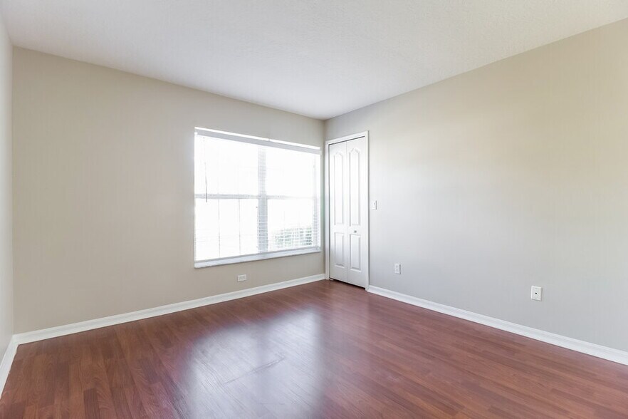 Building Photo - 2255 Pelinion St