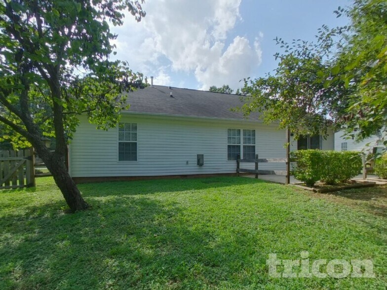 Building Photo - 4509 Capstone Dr