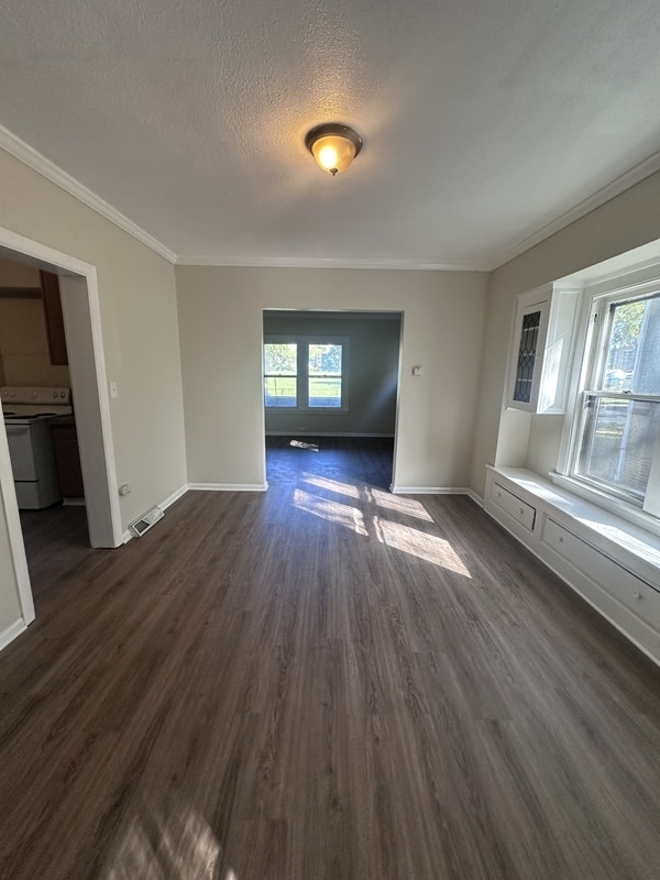 Building Photo - 1054 Yellowstone Rd