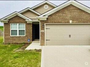 Building Photo - 233 Oxford Cir