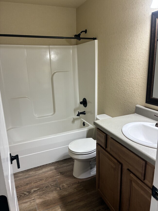 Building Photo - 3511 S 66th St