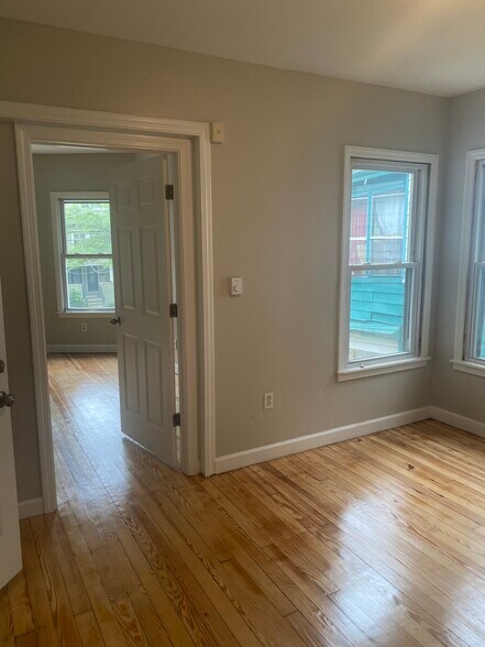 Building Photo - 134 Shelton Ave