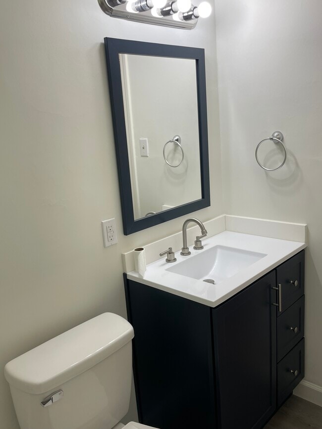 Building Photo - 1826 Taylor Ave