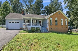 Building Photo - 2301 Brookforest Rd