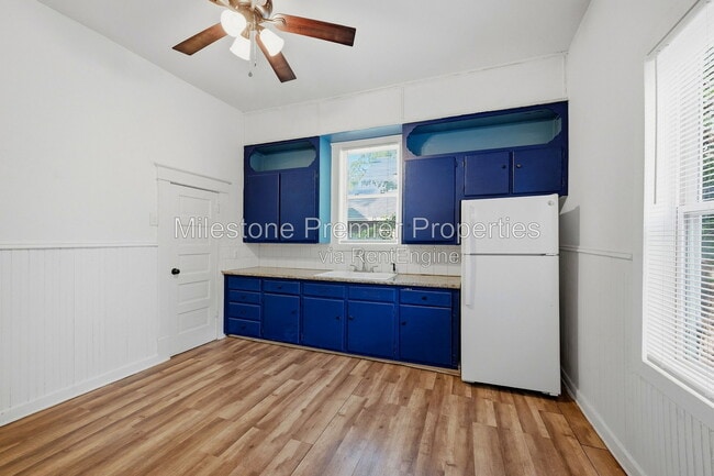 Building Photo - 605 E Woodard St