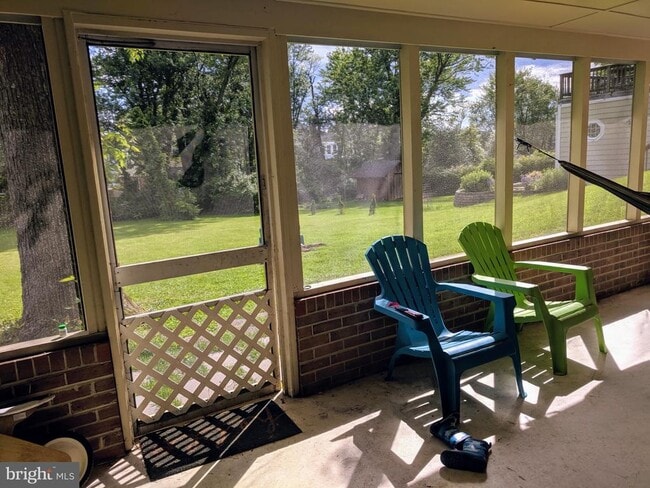 Building Photo - 6519 Byrnes Dr