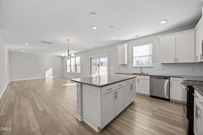 Building Photo - 252 Rio Grande Ln