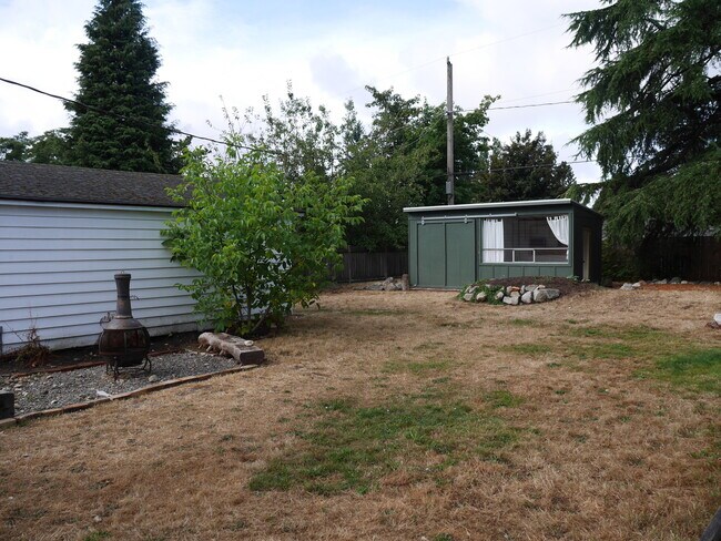 Building Photo - Charming Remodeled 2 Bedroom Shoreline Home