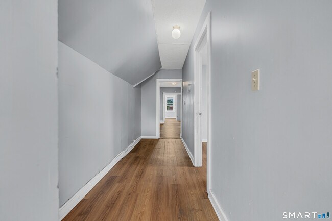 Building Photo - 141 Homestead Ave