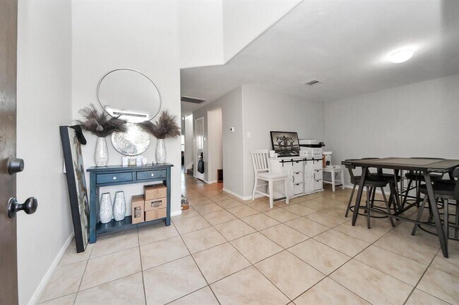 Building Photo - 18326 Trace Pointe Ln