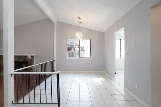 Building Photo - 2455 Landington Way NW