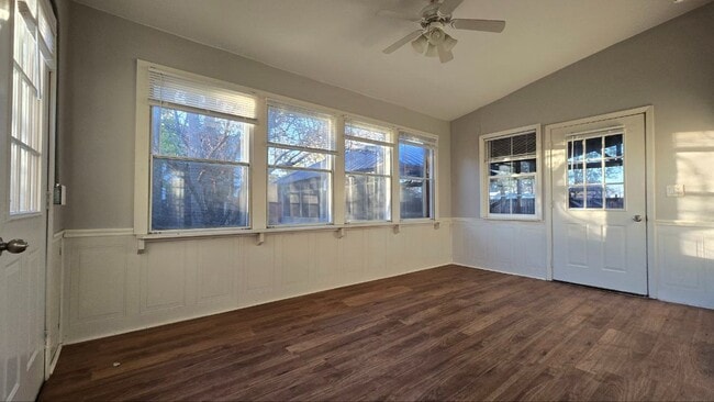 Building Photo - Large 5-Bedroom Home with Backyard Pool, G...