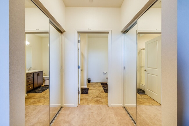 Building Photo - 140 Ivy Ave