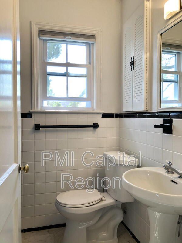 Building Photo - 10305 Ridgemoor Dr